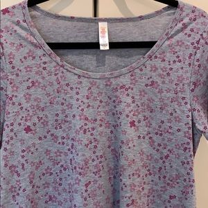 Gray & pink floral LuLaRoe Classic Tee Medium, EUC